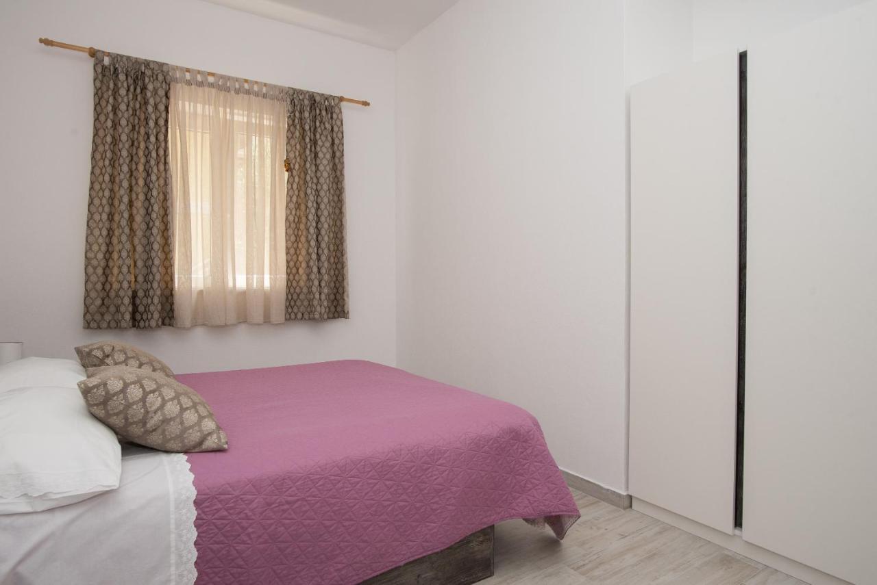 Apartments Lovric Βόντιτσε Εξωτερικό φωτογραφία