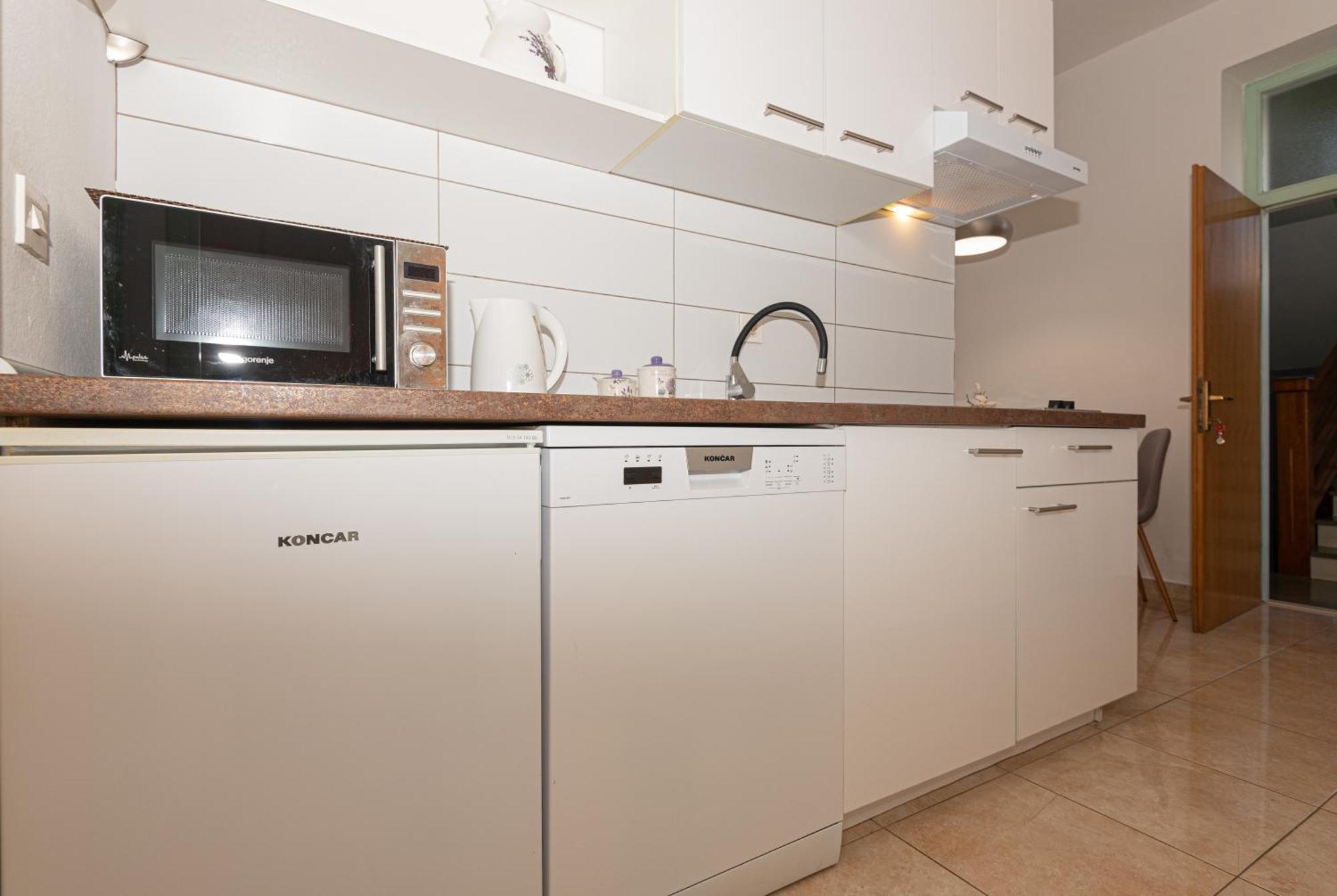 Apartments Lovric Βόντιτσε Εξωτερικό φωτογραφία
